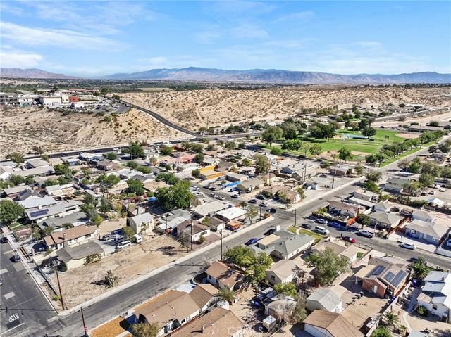 16822 Tracy, Victorville, CA 92395