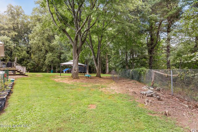 7 Chambers Road, Millstone, NJ 08510