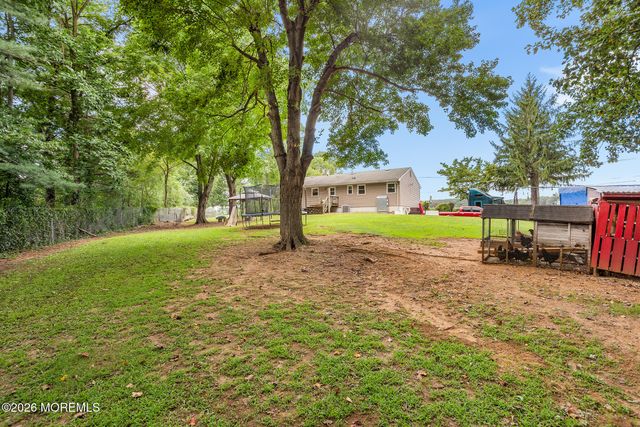 7 Chambers Road, Millstone, NJ 08510