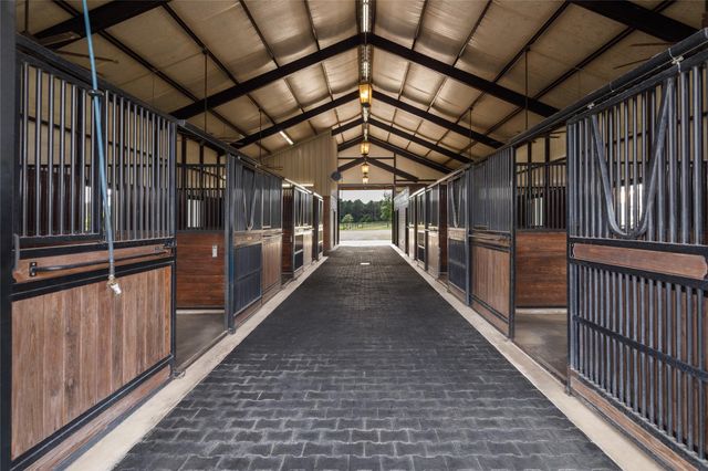24118 Margerstadt Road, Hockley, TX 77447