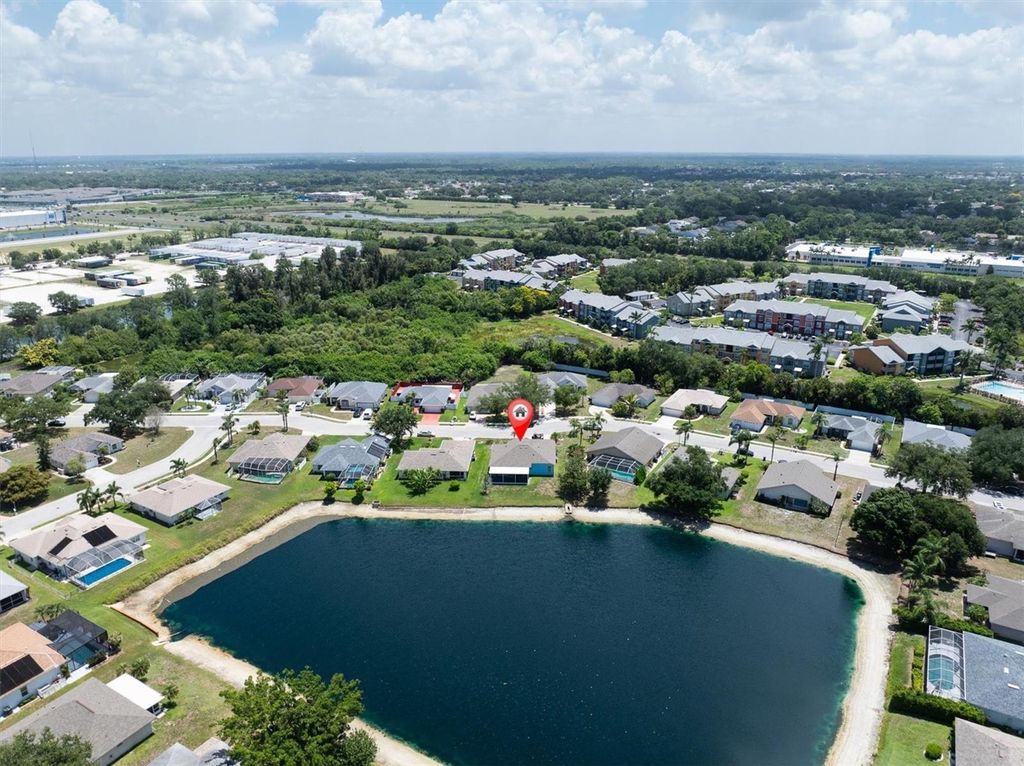 Image 11 of property listing at 5008 25TH STREET E, Bradenton, FL 34203