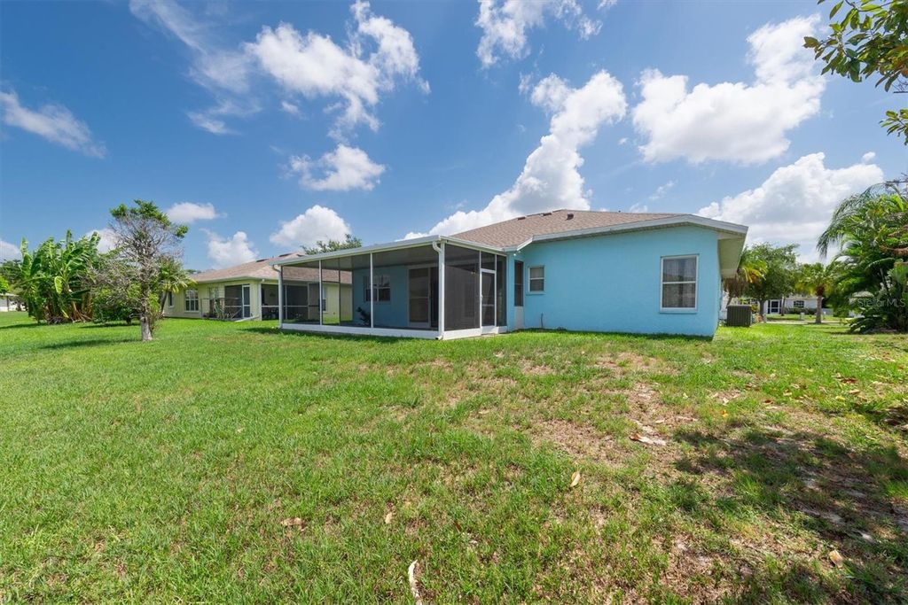 Image 14 of property listing at 5008 25TH STREET E, Bradenton, FL 34203