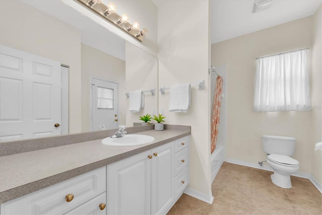 Image 23 of property listing at 5008 25TH STREET E, Bradenton, FL 34203