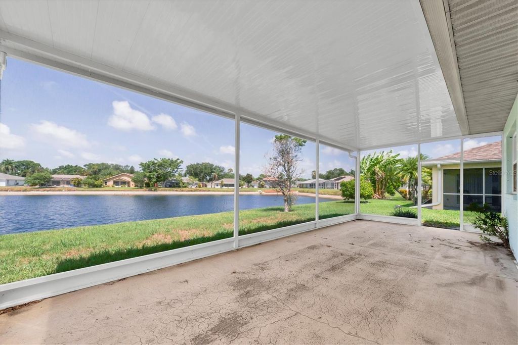 Image 4 of property listing at 5008 25TH STREET E, Bradenton, FL 34203
