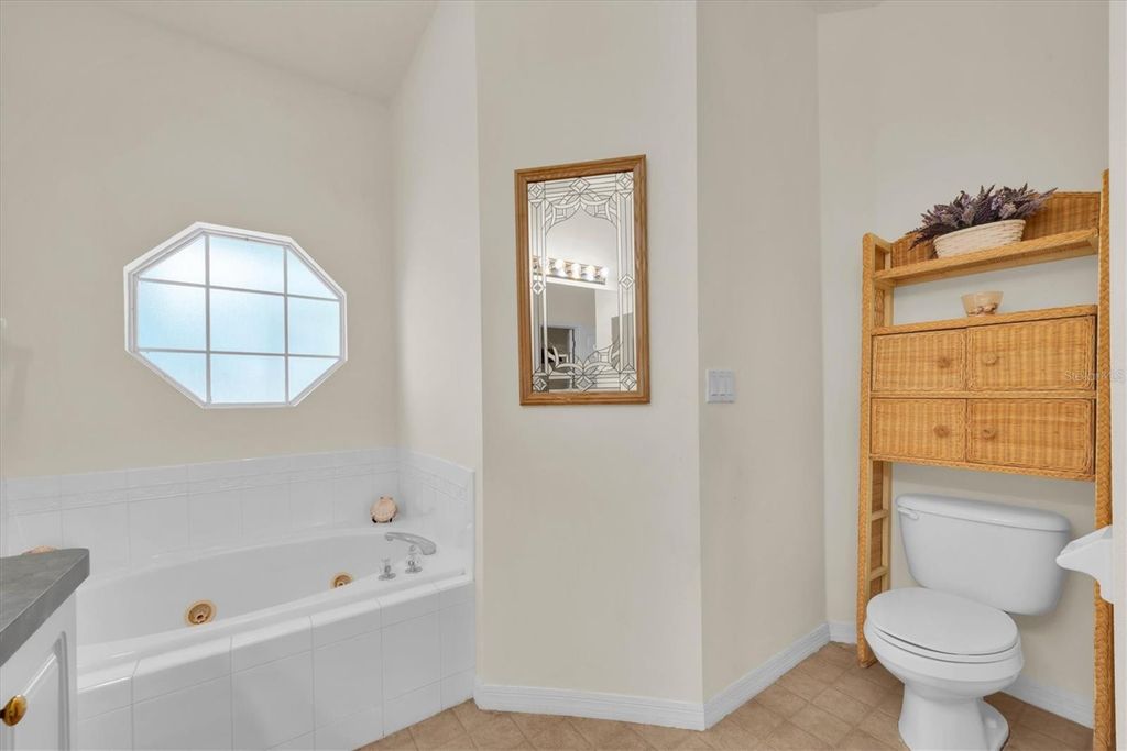 Image 31 of property listing at 5008 25TH STREET E, Bradenton, FL 34203