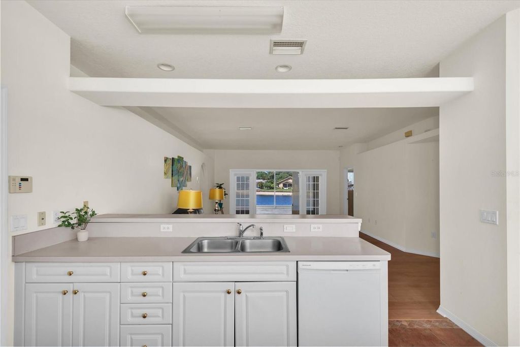Image 6 of property listing at 5008 25TH STREET E, Bradenton, FL 34203