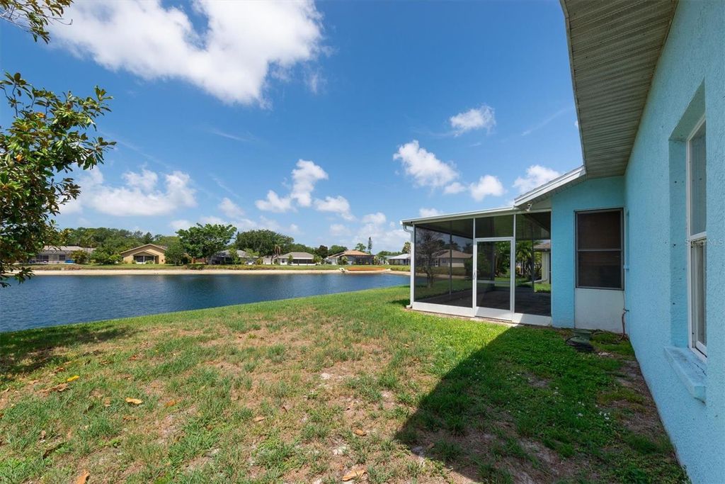 Image 9 of property listing at 5008 25TH STREET E, Bradenton, FL 34203