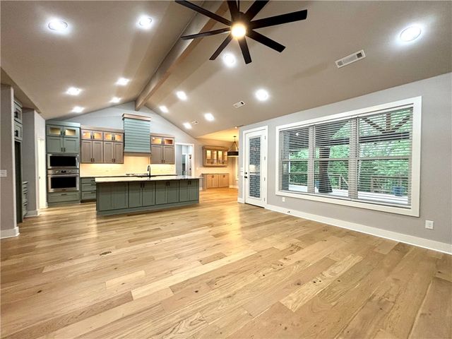 12116 Robinwood Drive, Rogers, AR 72756