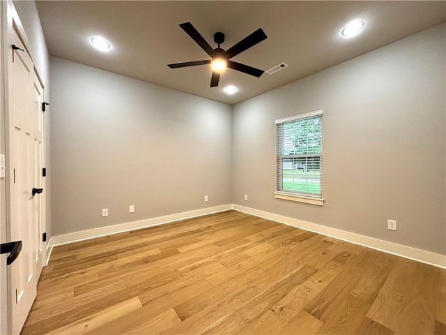 12116 Robinwood Drive, Rogers, AR 72756