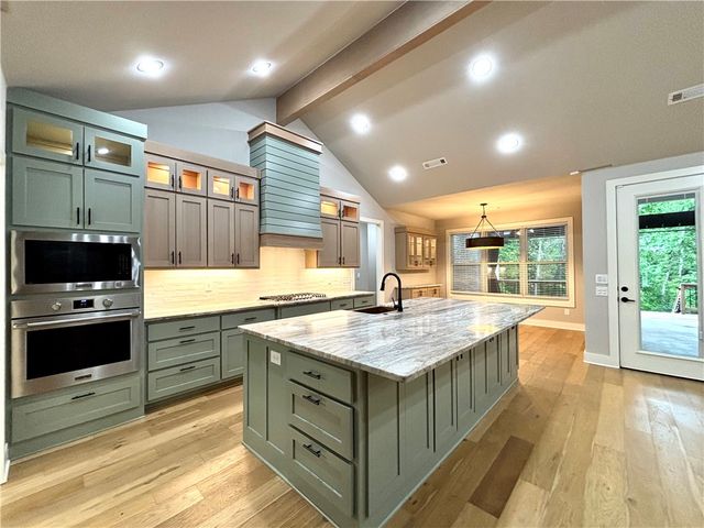 12116 Robinwood Drive, Rogers, AR 72756