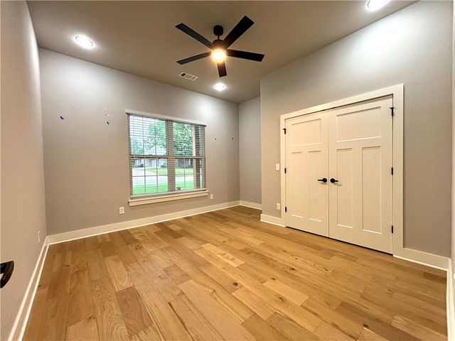 12116 Robinwood Drive, Rogers, AR 72756