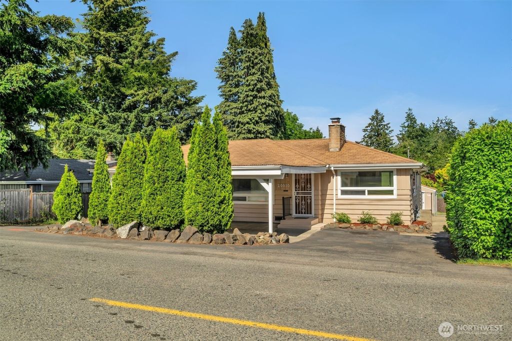 20010 8th Avenue S, Des Moines, WA 98198