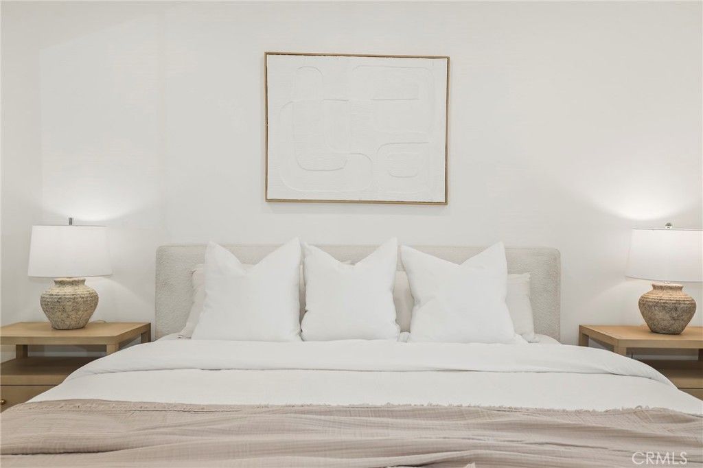 Image 26 of property listing at 23856 Aetna, Woodland Hills, CA 91367