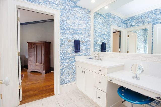 3 Ridgebury Road, Simsbury, CT 06070