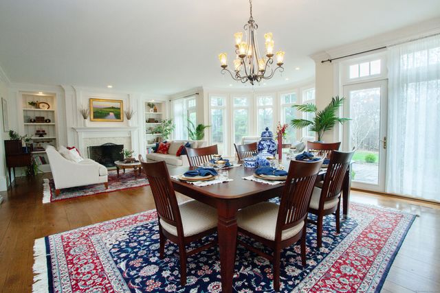 3 Ridgebury Road, Simsbury, CT 06070