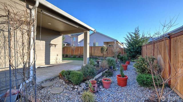 864 Sigrist Drive E, Enumclaw, WA 98022