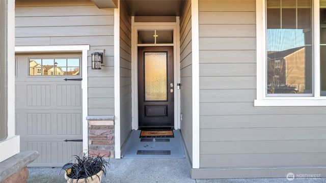 864 Sigrist Drive E, Enumclaw, WA 98022