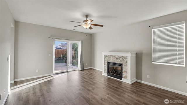 864 Sigrist Drive E, Enumclaw, WA 98022