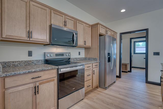 310 SUNSET Drive, Mount Vernon, IN 47620