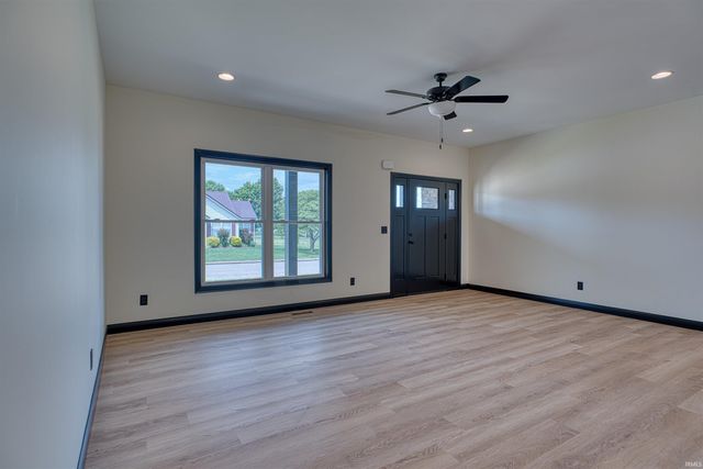 310 SUNSET Drive, Mount Vernon, IN 47620