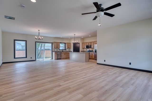 310 SUNSET Drive, Mount Vernon, IN 47620