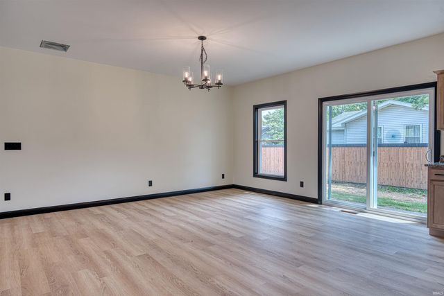 310 SUNSET Drive, Mount Vernon, IN 47620