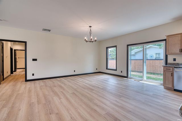 310 SUNSET Drive, Mount Vernon, IN 47620