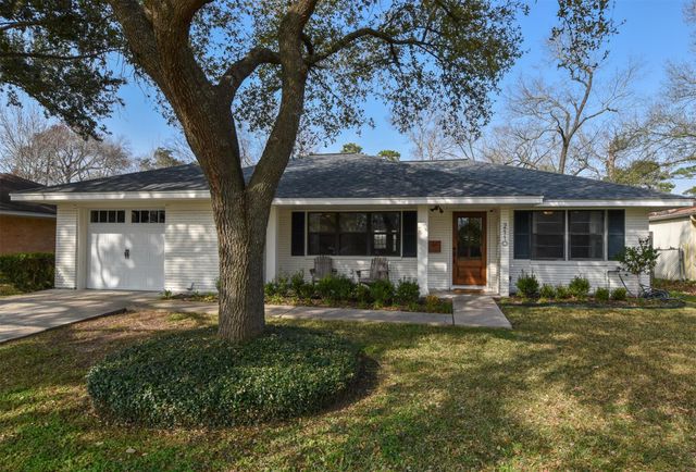 2110 Hewitt Drive, Houston, TX 77018