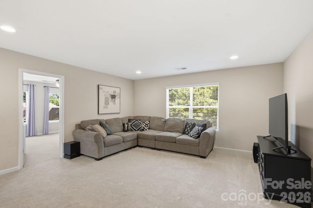 607 Winter Walk Lane, Lake Wylie, SC 29710