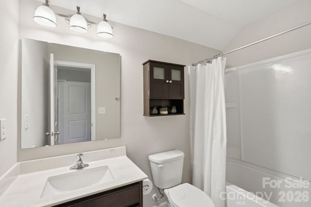 607 Winter Walk Lane, Lake Wylie, SC 29710