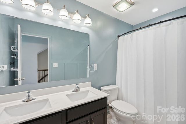 607 Winter Walk Lane, Lake Wylie, SC 29710