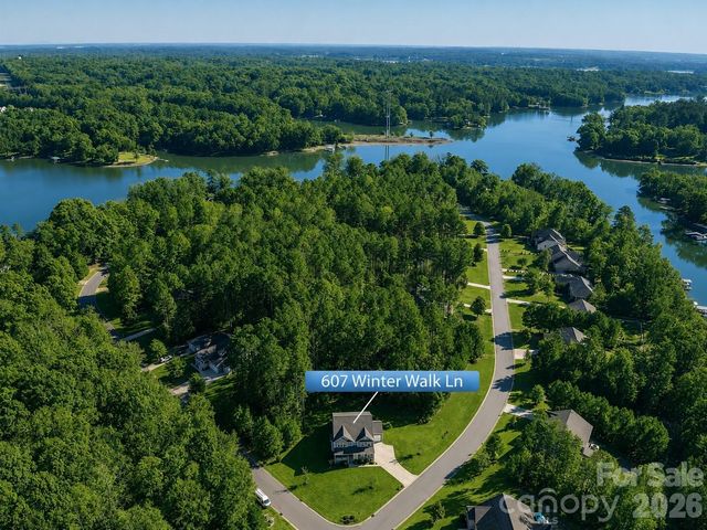 607 Winter Walk Lane, Lake Wylie, SC 29710