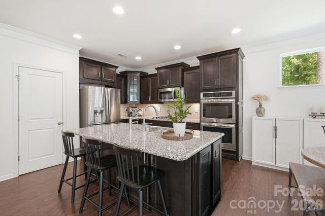 607 Winter Walk Lane, Lake Wylie, SC 29710