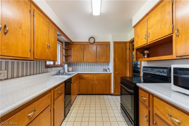 525 33rd Street NW, Canton, OH 44709