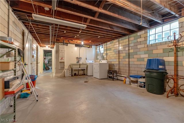 525 33rd Street NW, Canton, OH 44709