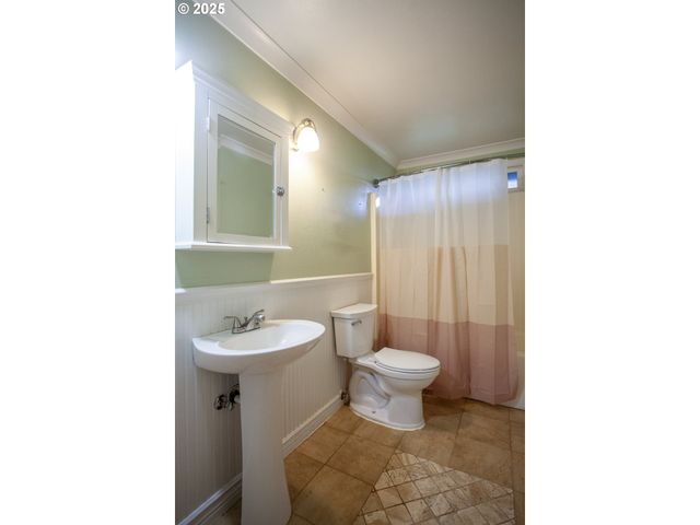 26609 S ELWOOD Rd, Colton, OR 97017