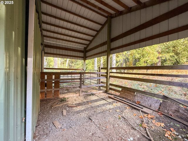 26609 S ELWOOD Rd, Colton, OR 97017