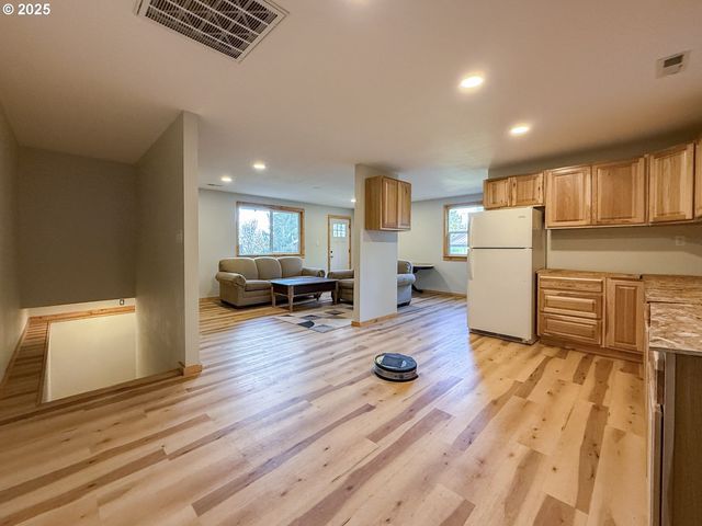 26609 S ELWOOD Rd, Colton, OR 97017