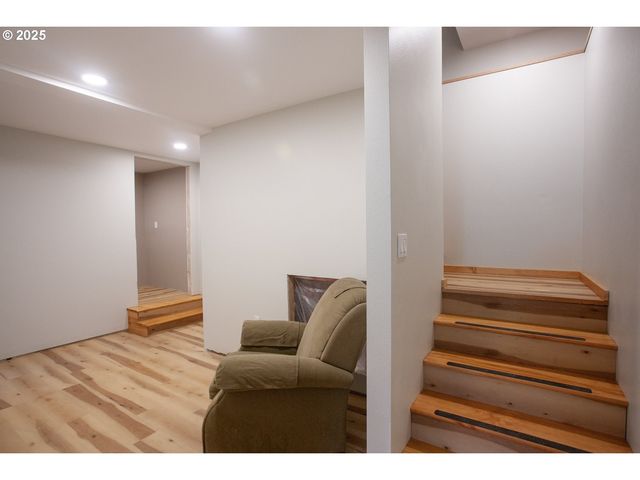 26609 S ELWOOD Rd, Colton, OR 97017