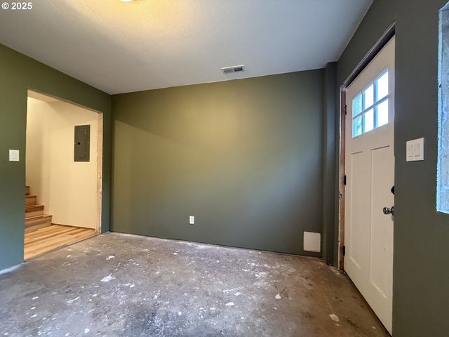 26609 S ELWOOD Rd, Colton, OR 97017