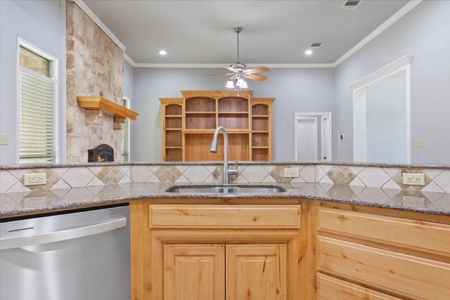 140 Oak Ridge Loop, Whitney, TX 76692