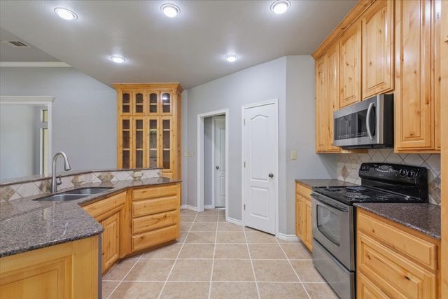 140 Oak Ridge Loop, Whitney, TX 76692
