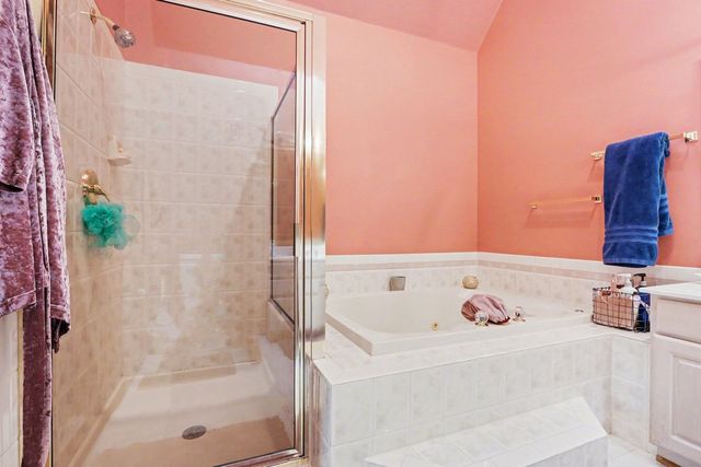 2598 Chasewood Court, Aurora, IL 60502