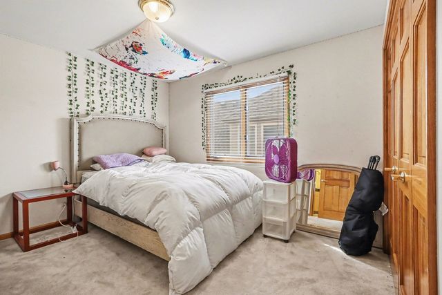 2598 Chasewood Court, Aurora, IL 60502