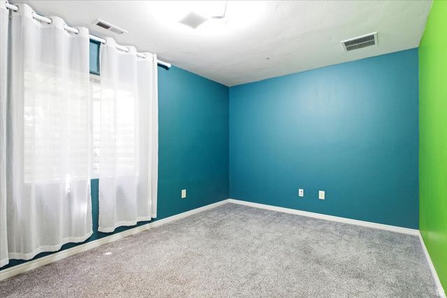11766 S LAKE RUN RD, South Jordan, UT 84009