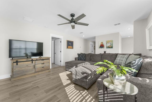 1613 Farmers Way, Mount Pleasant, SC 29466
