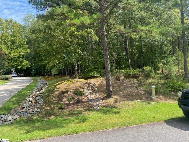 203 W Peninsula Drive, Laurens, SC 29360