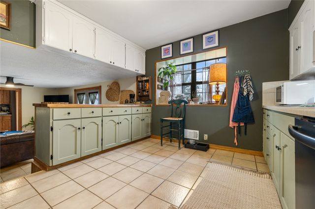 35 Hawthorne Drive, Harrison, AR 72601