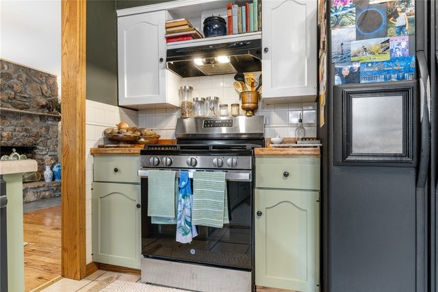 35 Hawthorne Drive, Harrison, AR 72601