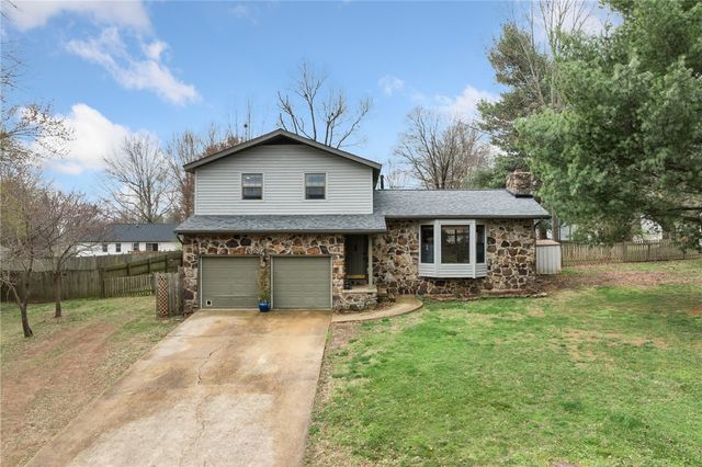 35 Hawthorne Drive, Harrison, AR 72601